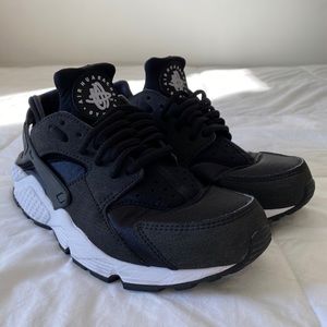 Women’s Nike Huarache